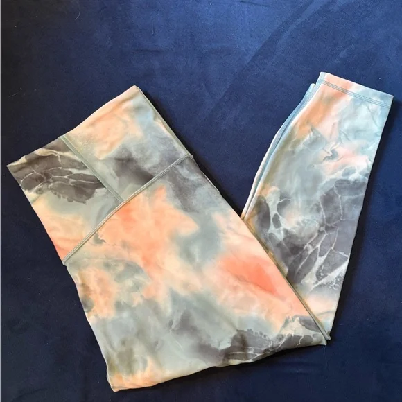 Athleta Elation 7/8 Tie-Dye Leggings - Picture 3 of 4